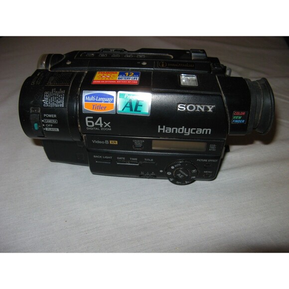 Sony Handycam CCD-TR67 8mm Camcorder w Battery  Power Adapter Bag & Instructions - Picture 2 of 13